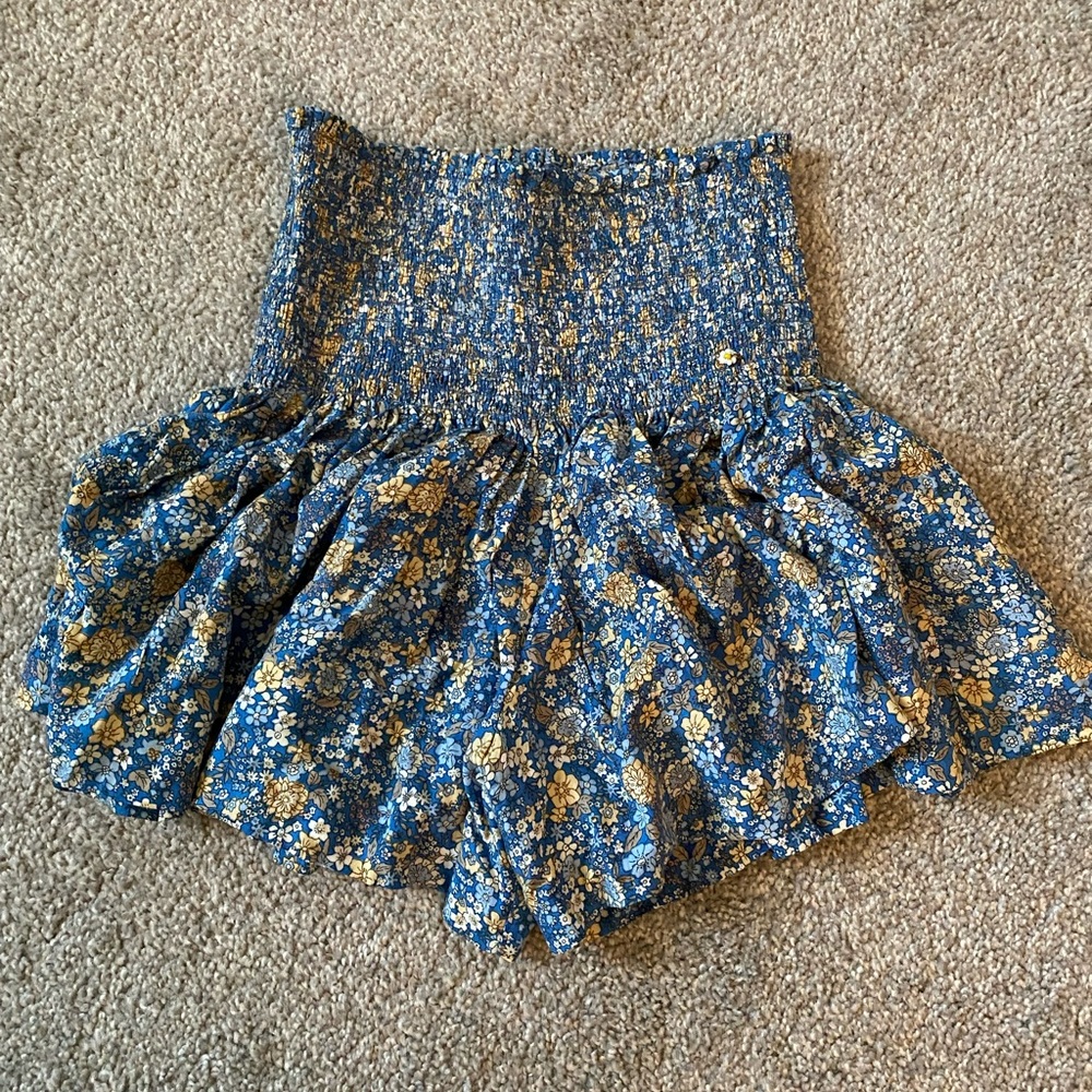 Natural Life, cute floral shorts.